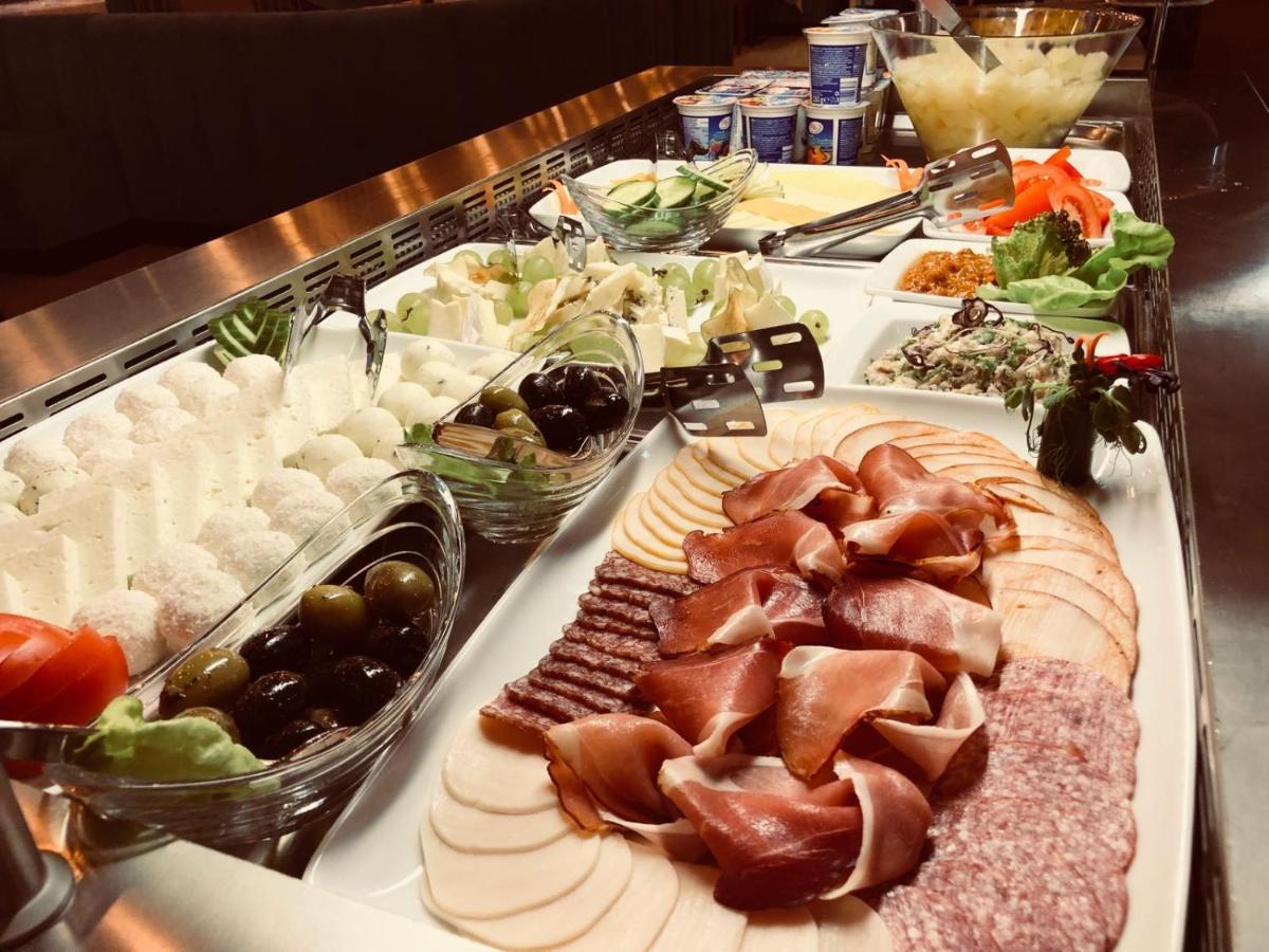 Premium Wellness Institute Hotel Bukarest Værelse billede